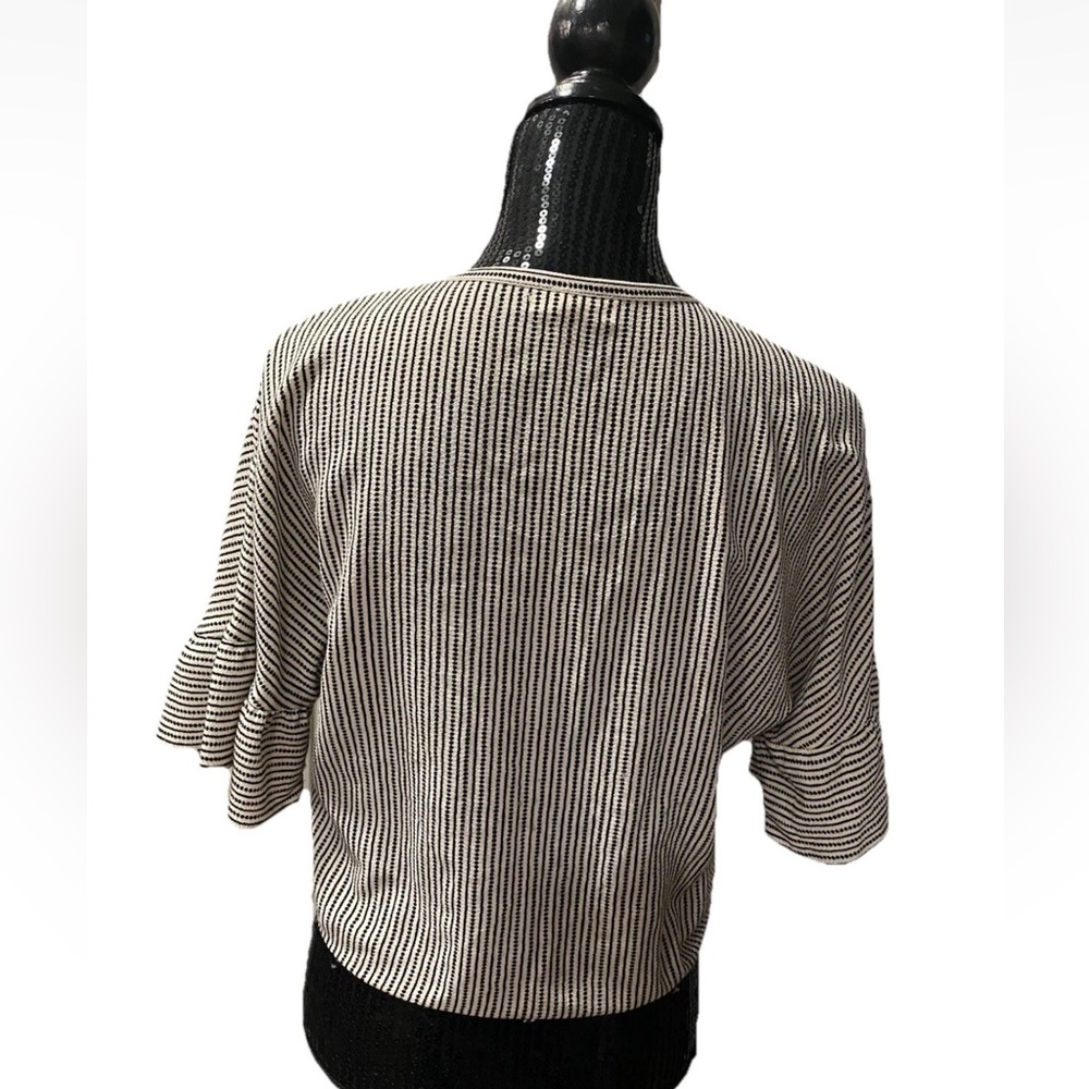 EUC Max Studio Striped Front Tie Top Flutter Short Sleeves Blouse Women’s XS - Picture 8 of 13